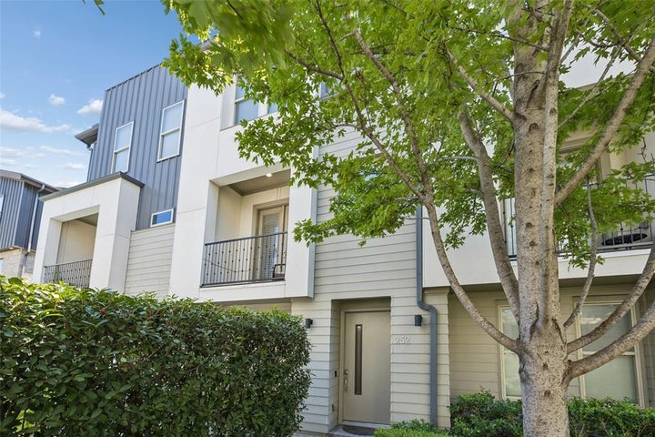 Photo 1 of 18 — 4211 Rawlins Street 252, Dallas, TX 75219