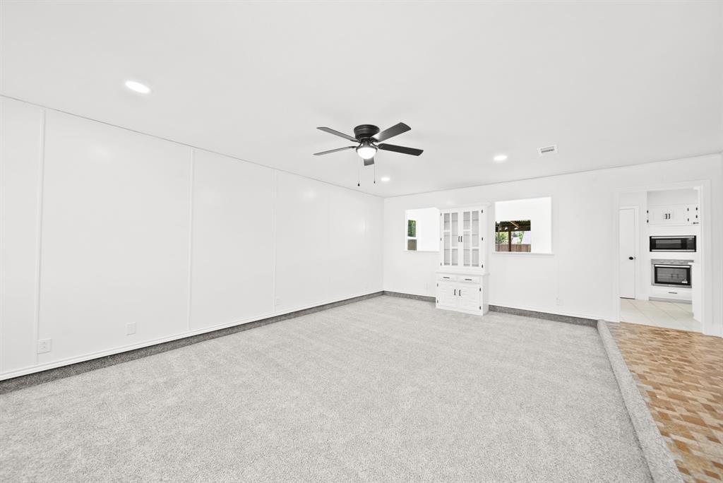 3802 Roan Circle
