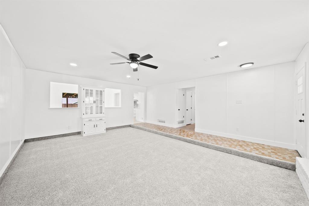 3802 Roan Circle