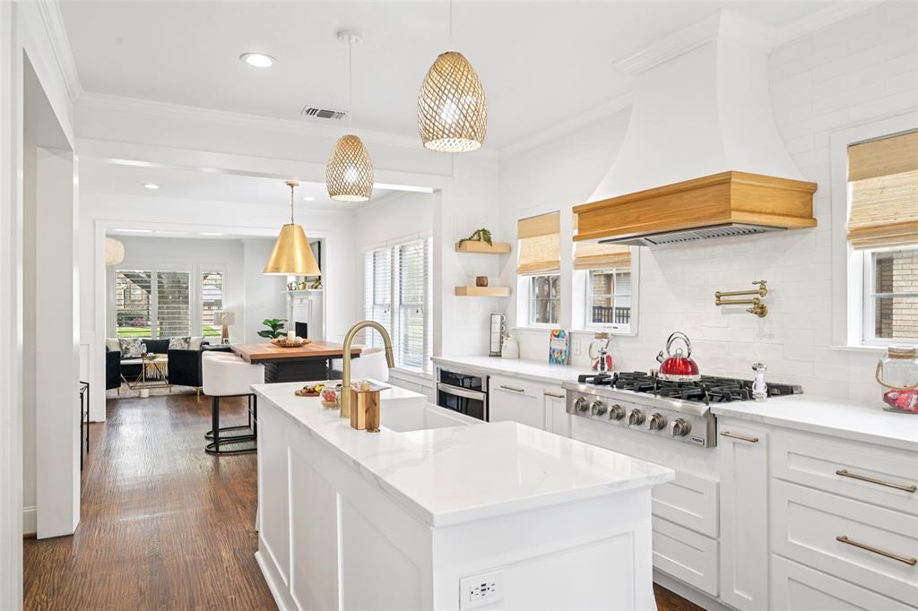 Hollywood Rev - Residential