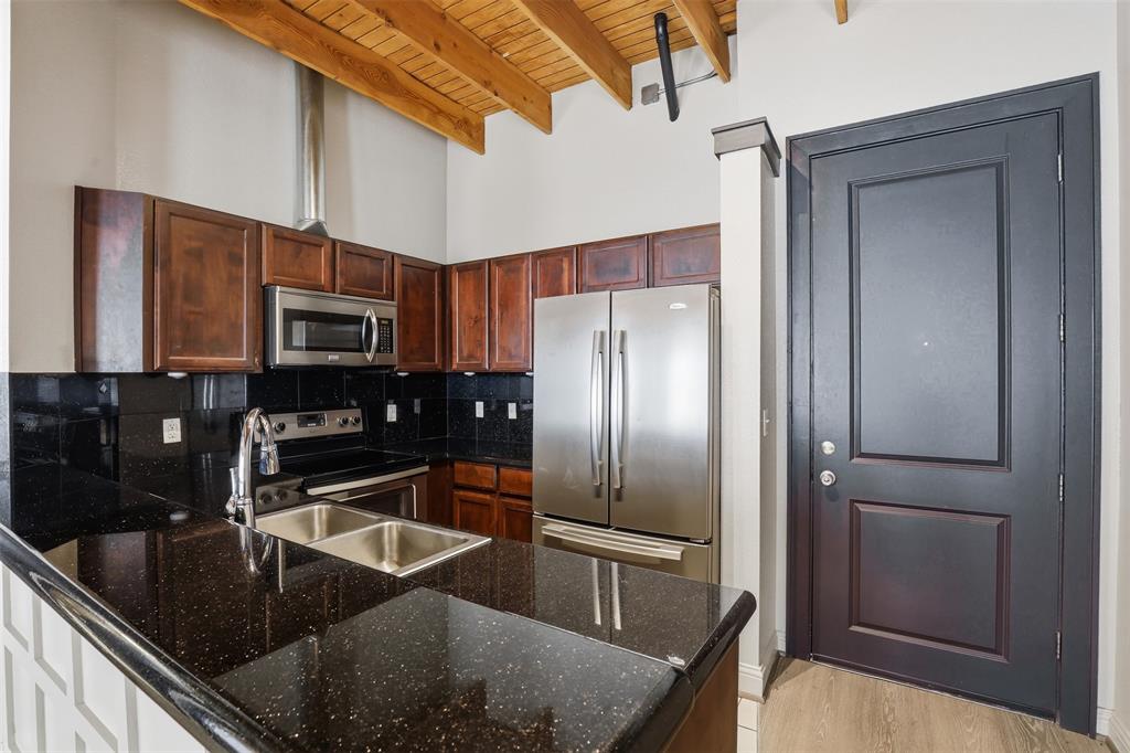 Photo of 928 Lipscomb Street #204, Fort Worth, TX 76104 (MLS # 21268708)