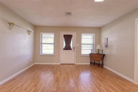 Tiny photo for 914 S Ave N, Clifton, TX 76634 (MLS # 21210365)