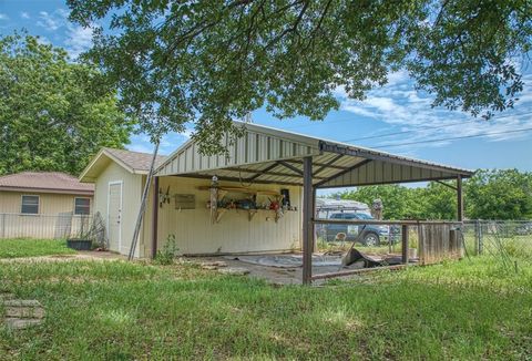Tiny photo for 914 S Ave N, Clifton, TX 76634 (MLS # 21210365)