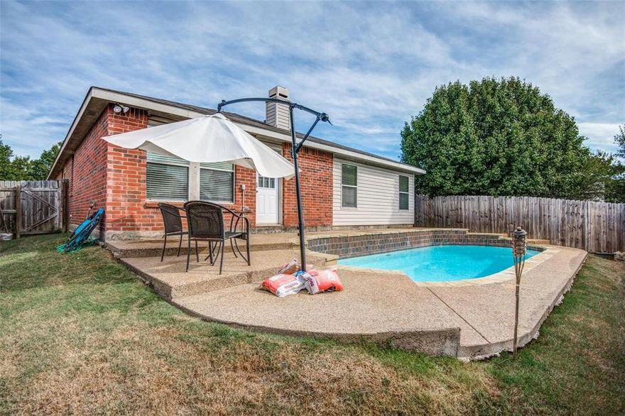 This spacious 4-bedroom, 2-bathroom home offers the perfect blend of comfort and convenience. Featuring a functional floor plan with generous living areas, this property is ideal for both relaxing and entertaining. The backyard oasis is complete with an inground pool, perfect for enjoying hot Texas summers. This property is ready for immediate move in.