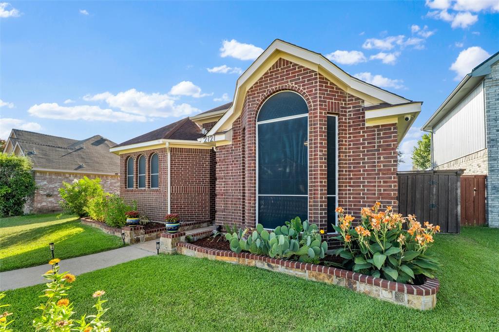 2121 Walden Place