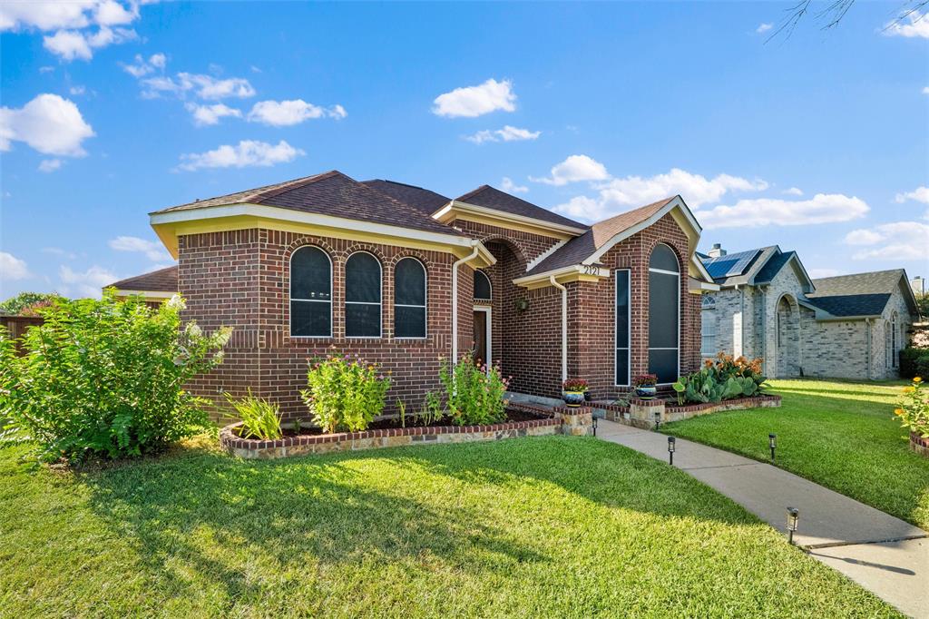 2121 Walden Place
