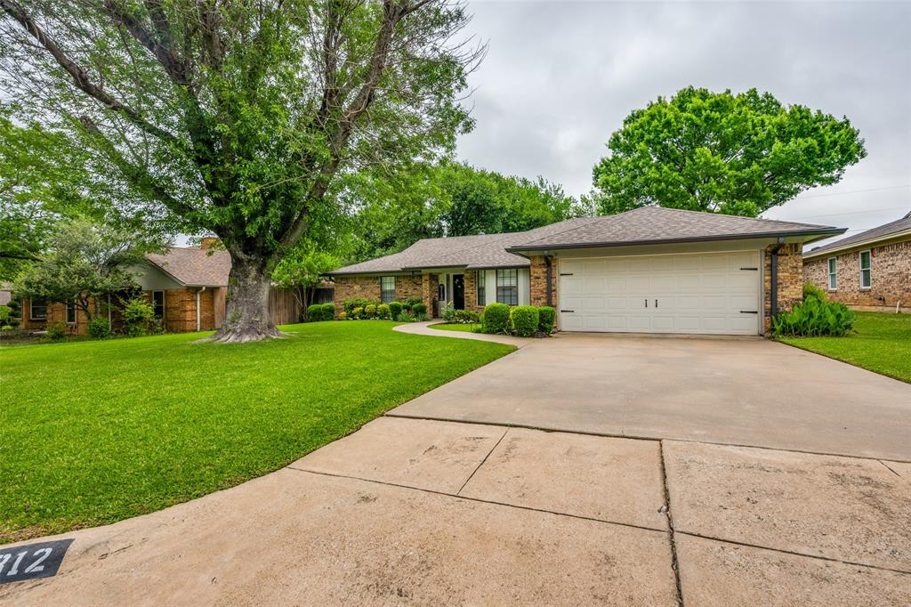 7312 Hialeah Circle W