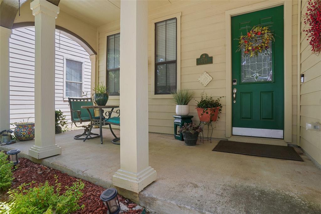 1716 Spanish Moss Way
