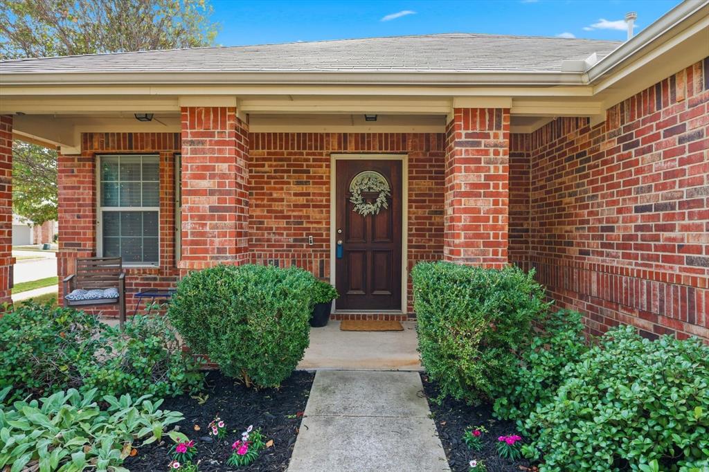 15736 Ringdove Court