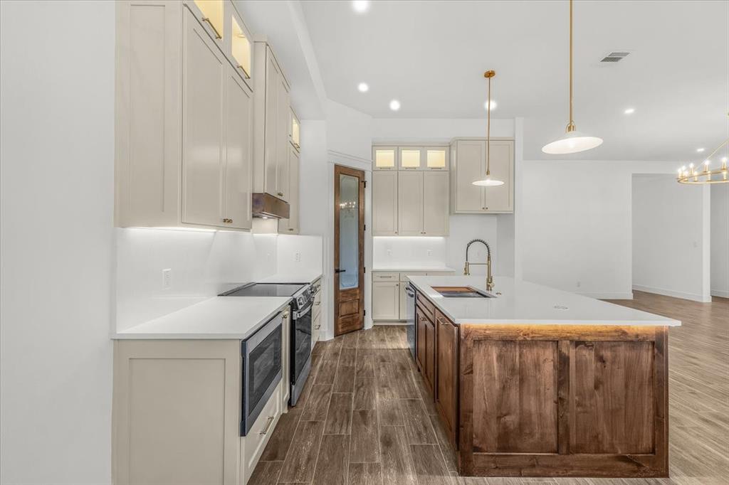 SANSOM PARK BROADVIEW ACRES - Residential