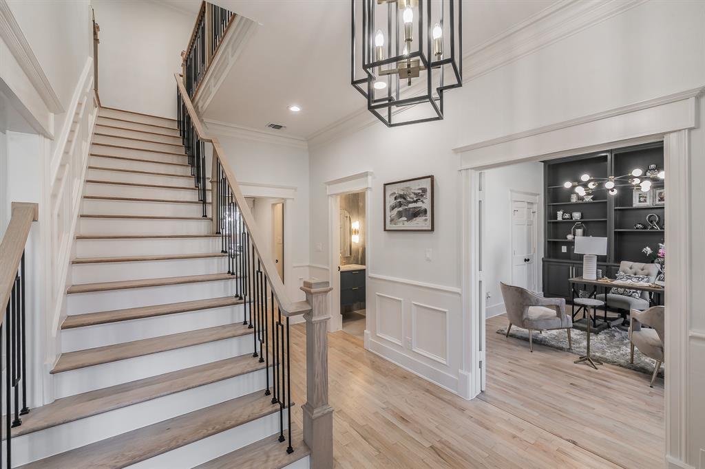 4713 Green Oaks Drive
