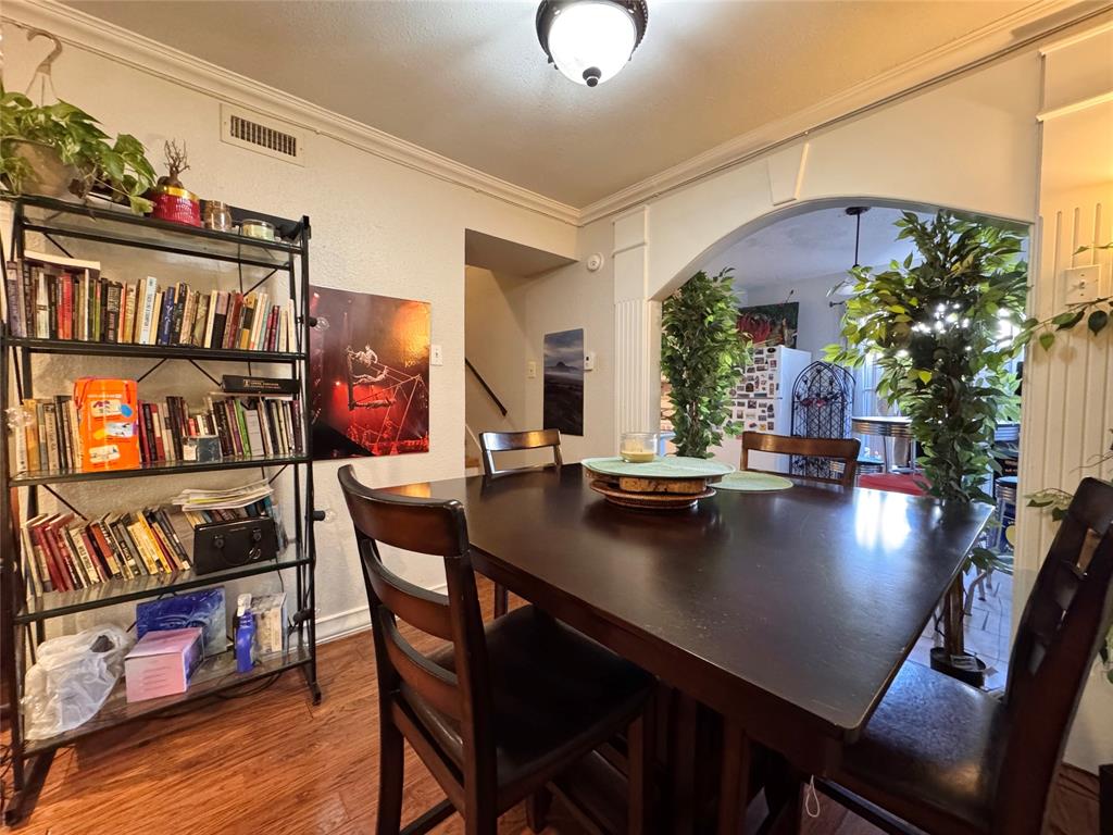 3007 Valley Meadow Drive 3005