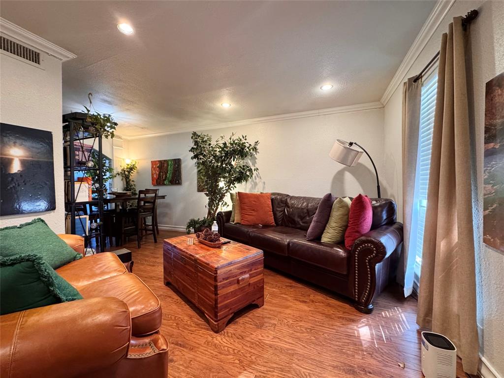 3007 Valley Meadow Drive 3005