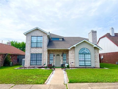 Photo of 2909 Andante Drive, Grand Prairie, TX 75052 (MLS # 21248165)