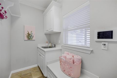 Tiny photo for 5440 Goodwin Avenue, Dallas, TX 75206 (MLS # 20863585)