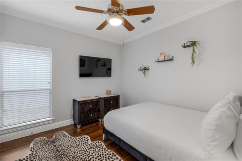 Tiny photo for 5440 Goodwin Avenue, Dallas, TX 75206 (MLS # 20863585)