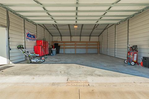 Tiny photo for 405 S Hannaford Street, Granbury, TX 76048 (MLS # 21194604)