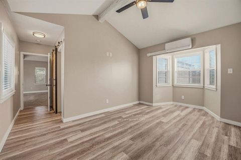 Tiny photo for 405 S Hannaford Street, Granbury, TX 76048 (MLS # 21194604)