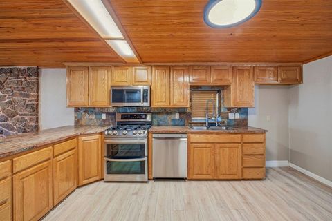 Tiny photo for 405 S Hannaford Street, Granbury, TX 76048 (MLS # 21194604)