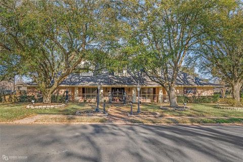 106 Fairmont Drive Bossier City LA 71111