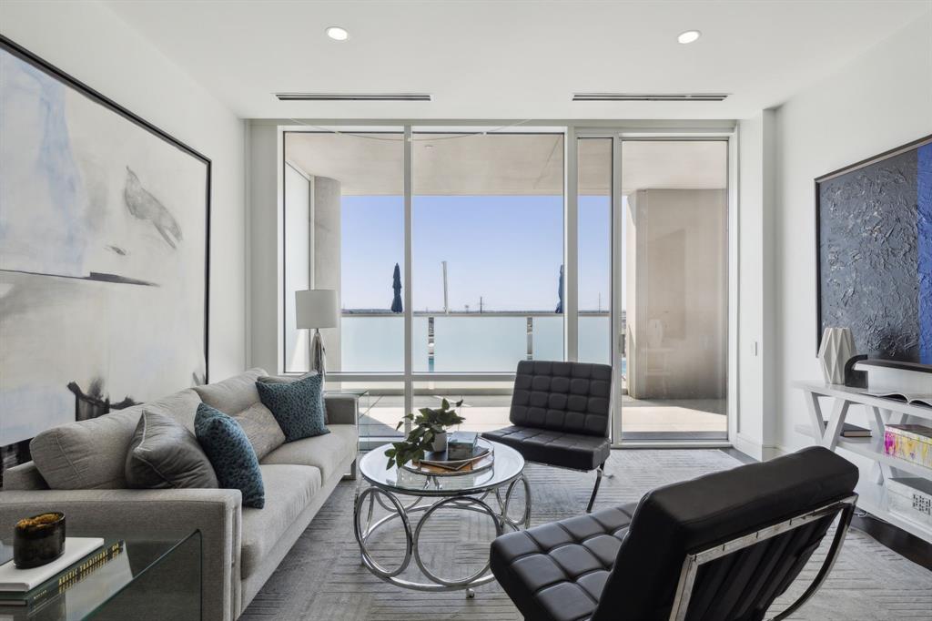 South Tower Residences - Residential