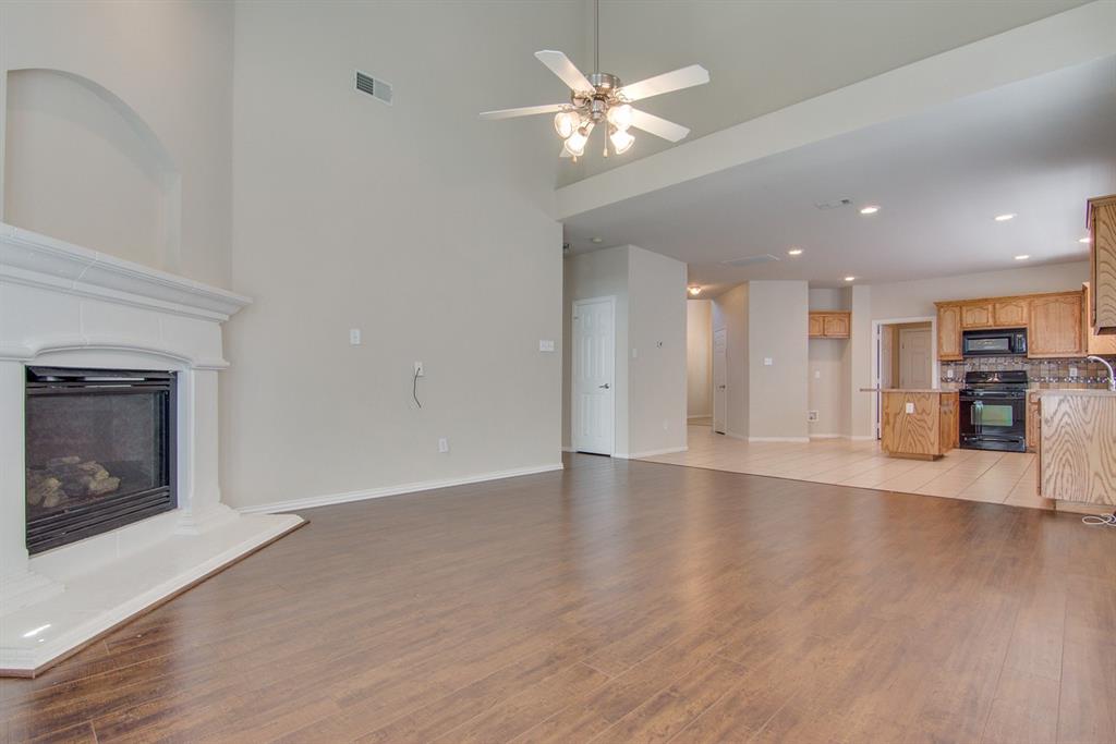 Villages Of Woodland Spgs W - Residential Lease