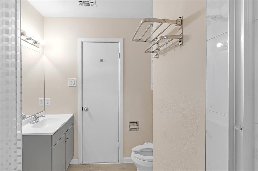 Clover Park Add - Residential Lease