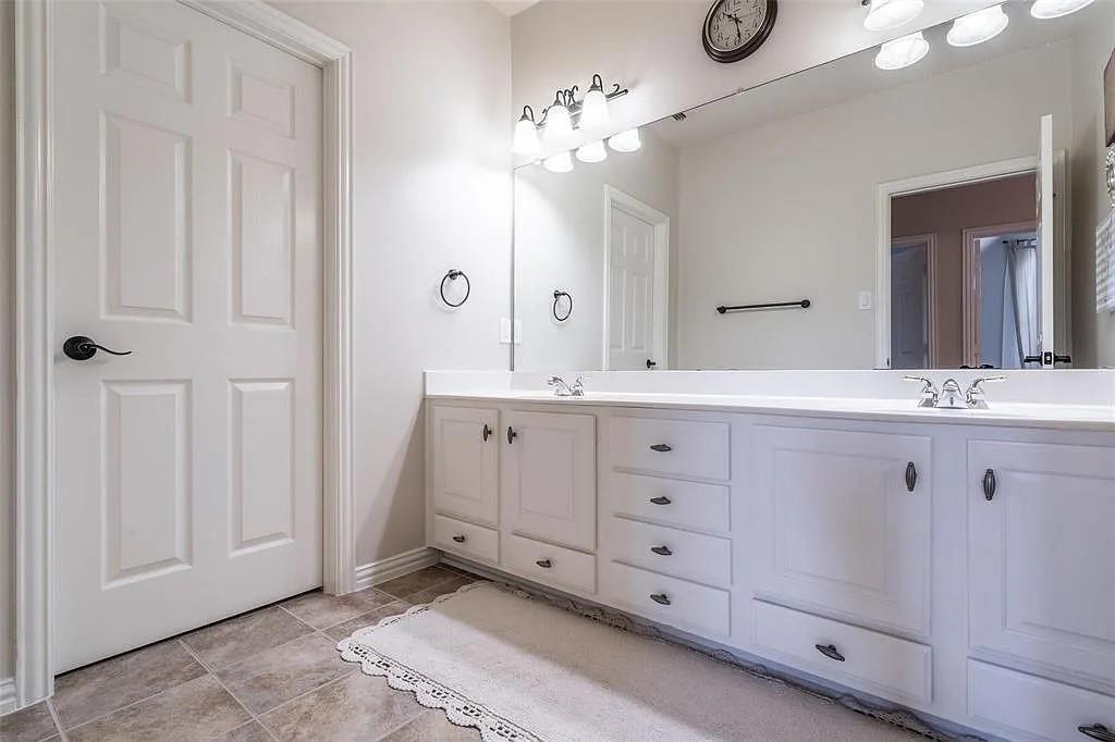 Hackberry Creek Village Ph 04 - Residential Lease