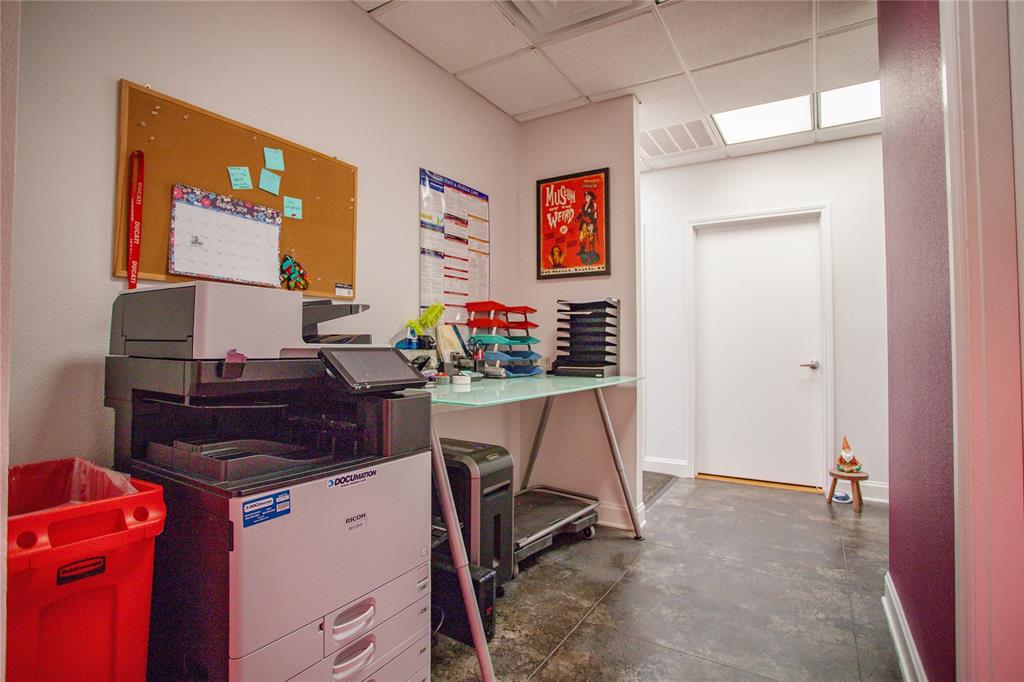 Oaks The Arlington - Commercial Lease