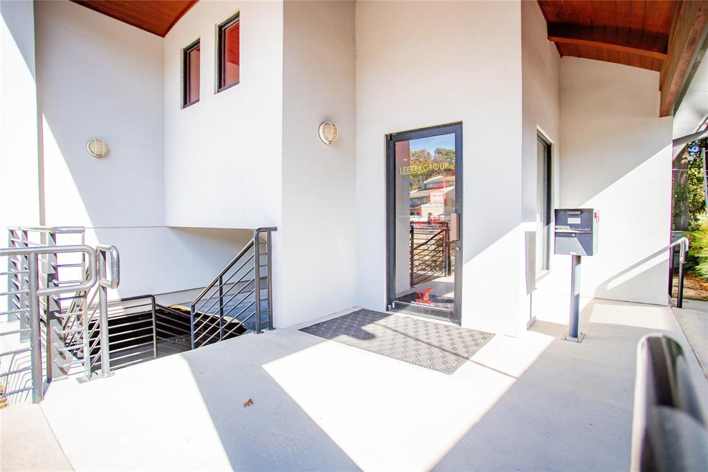 Oaks The Arlington - Commercial Lease