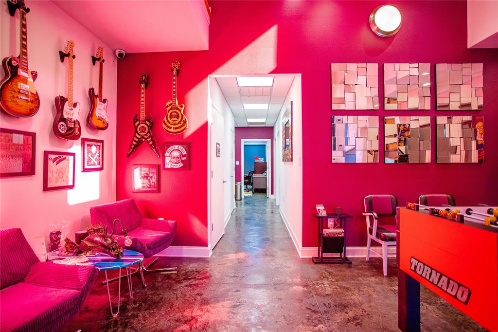 Oaks The Arlington - Commercial Lease