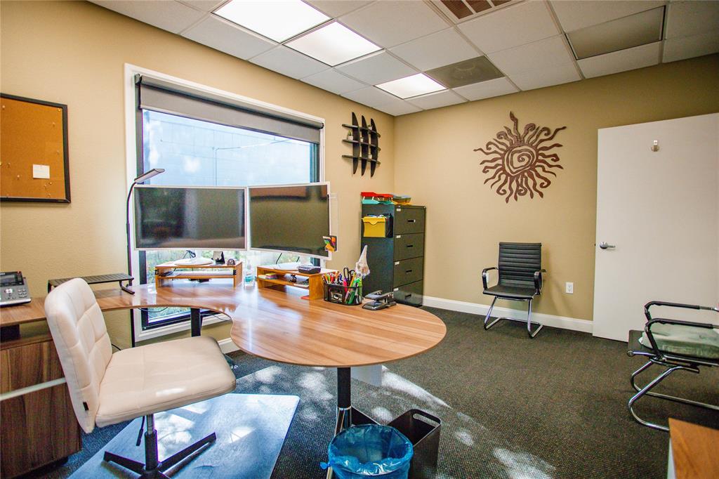 Oaks The Arlington - Commercial Lease