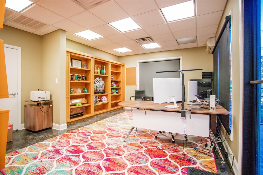 Oaks The Arlington - Commercial Lease