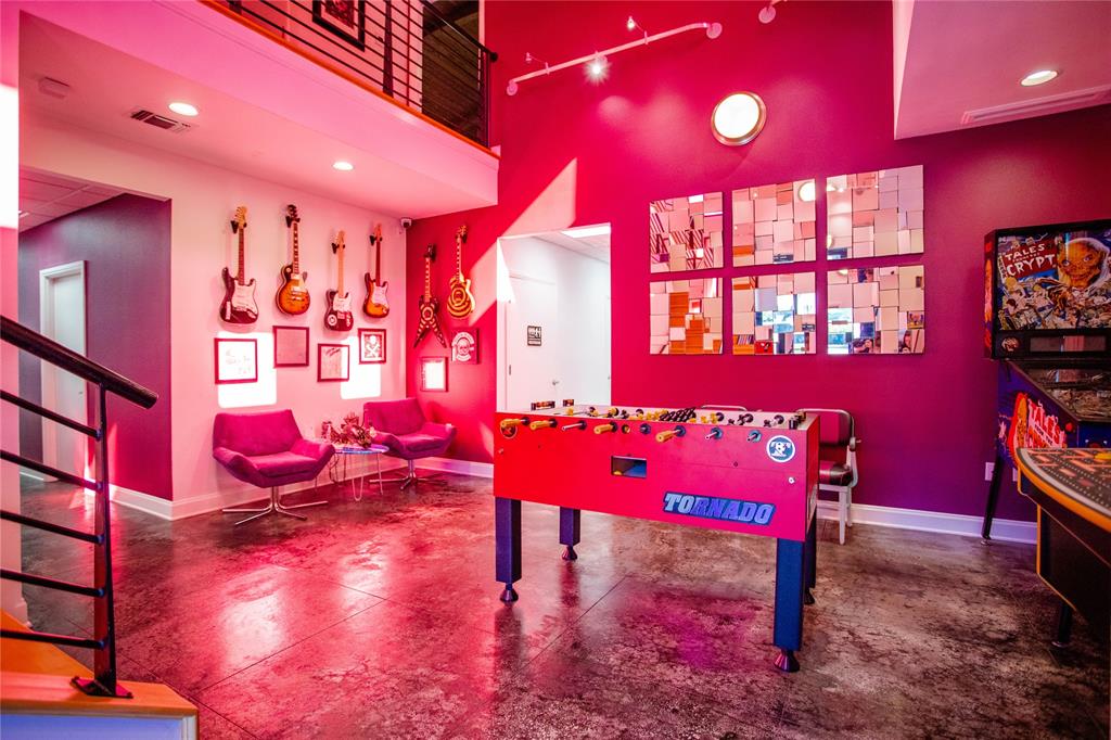 Oaks The Arlington - Commercial Lease