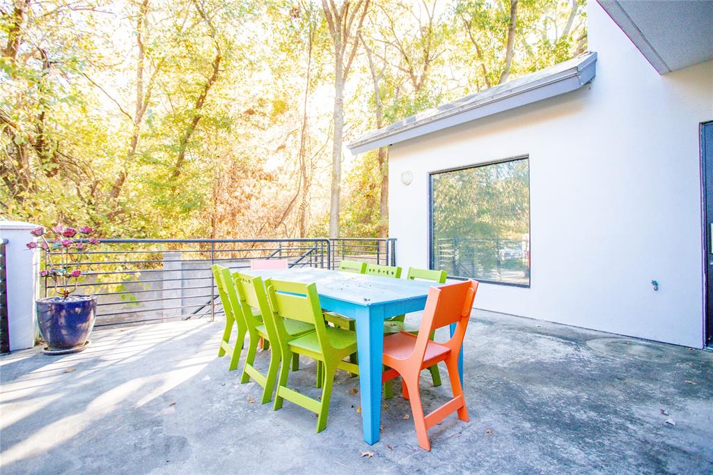 Oaks The Arlington - Commercial Lease