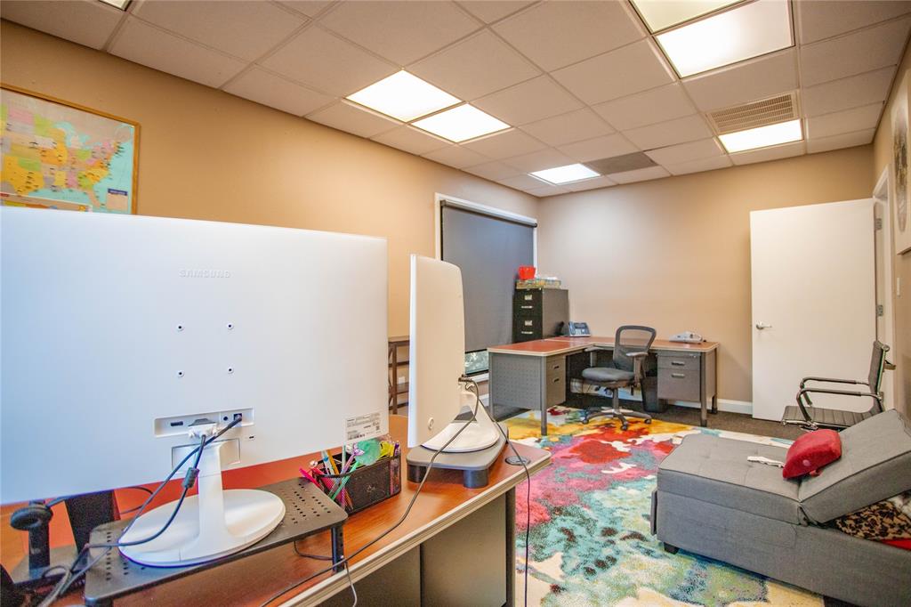 Oaks The Arlington - Commercial Lease