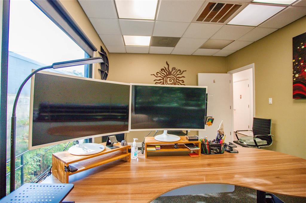 Oaks The Arlington - Commercial Lease