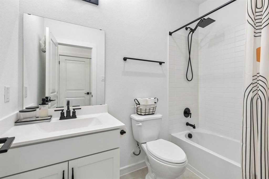 CALDWELL LAKES PH 1 - Residential