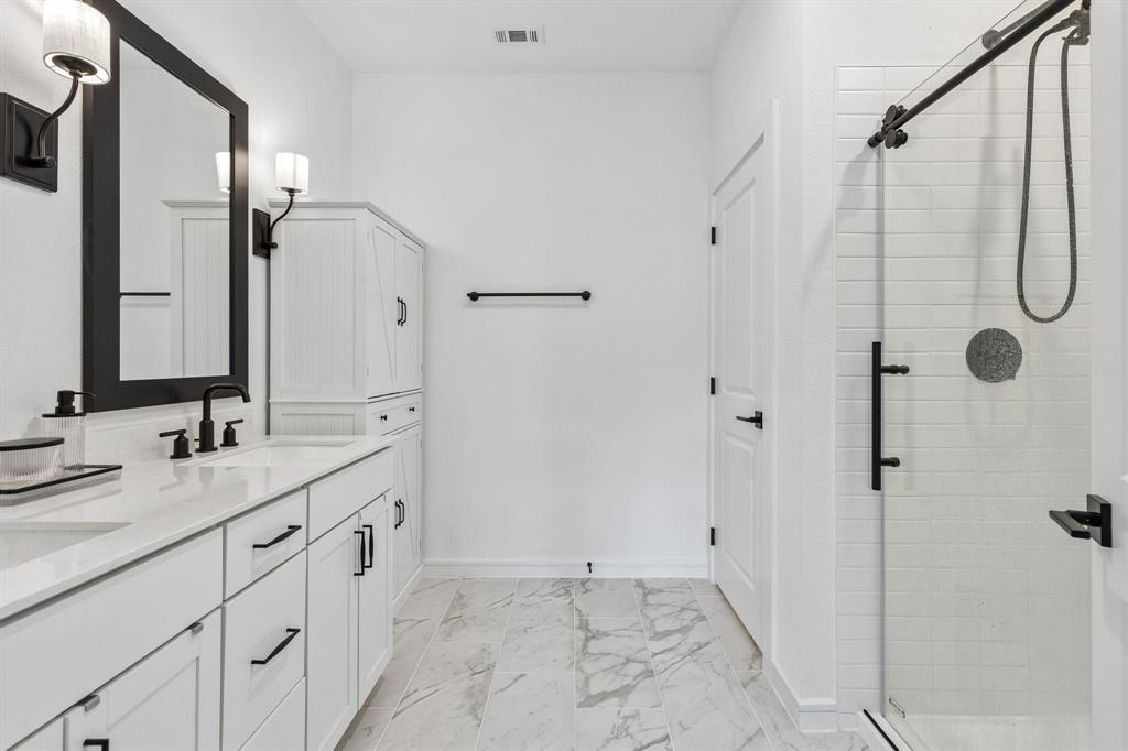 CALDWELL LAKES PH 1 - Residential