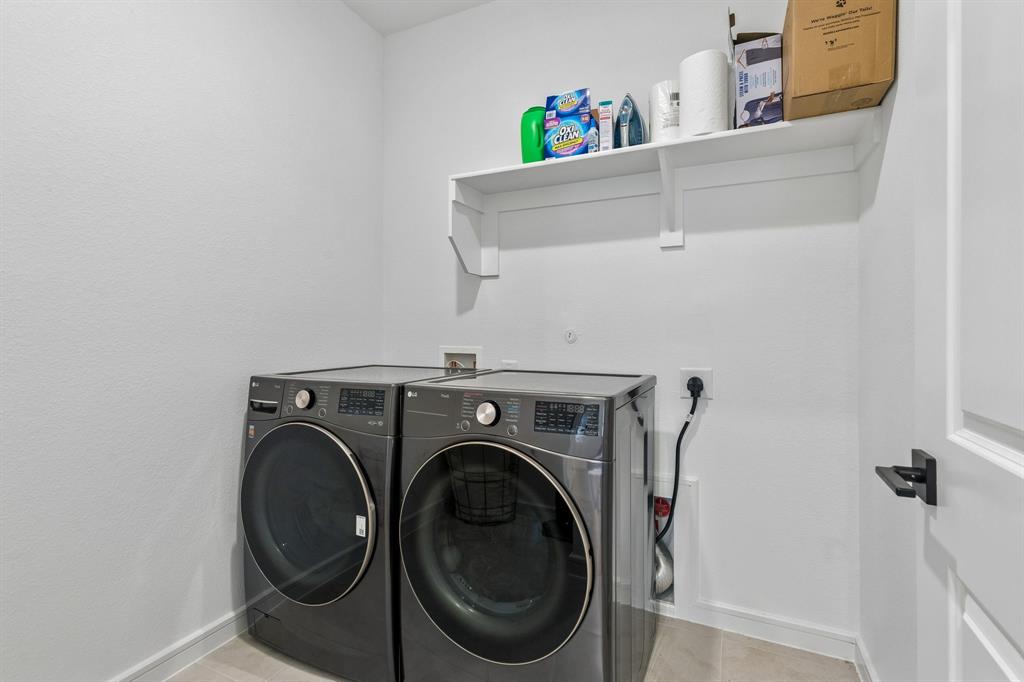 CALDWELL LAKES PH 1 - Residential