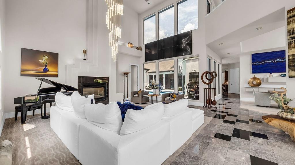 5801 Dove Creek Lane