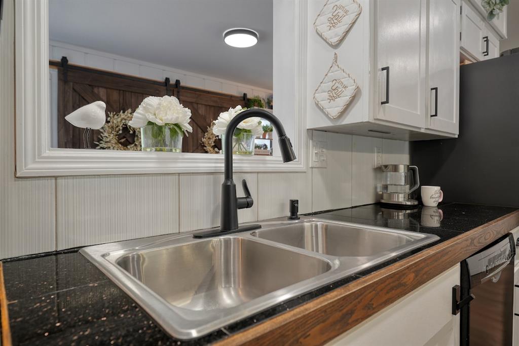 HIDE A WAY LAKE - Residential