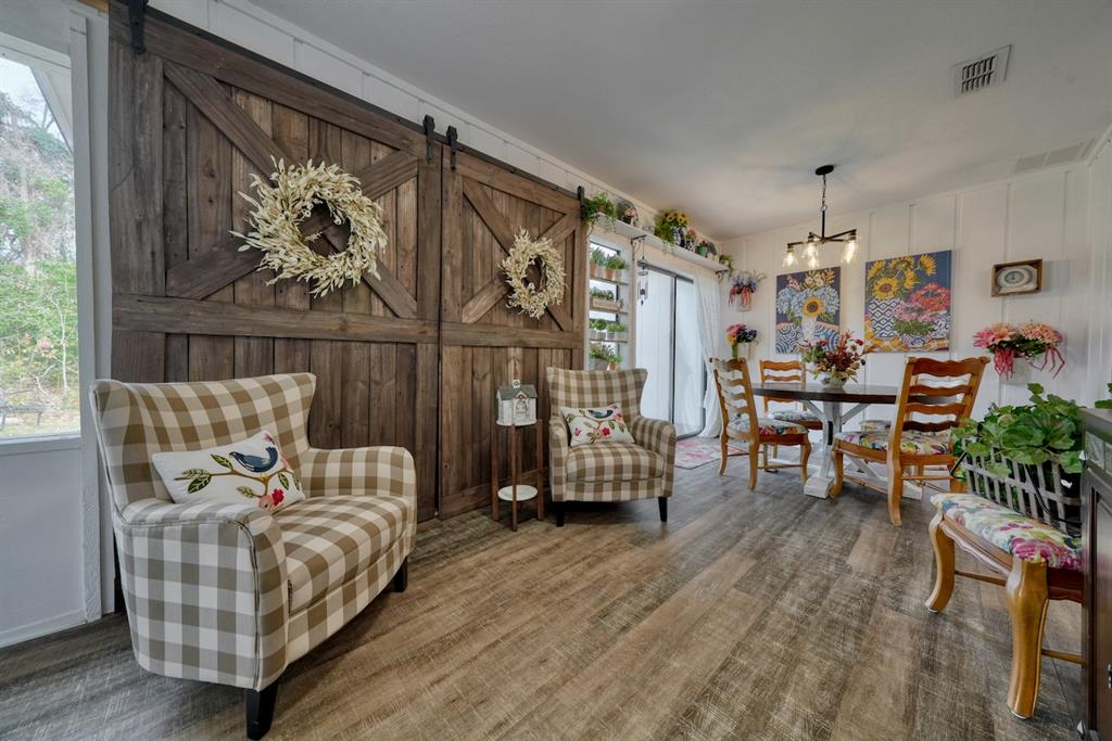 HIDE A WAY LAKE - Residential