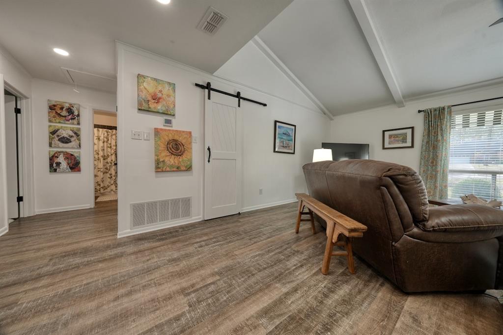 HIDE A WAY LAKE - Residential