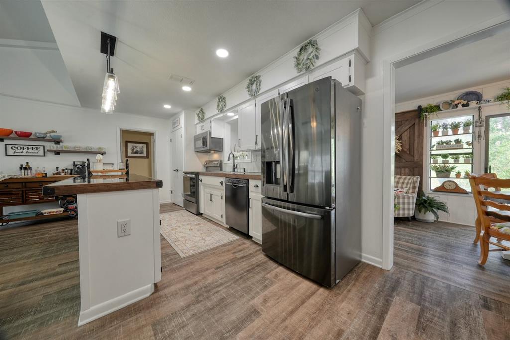 HIDE A WAY LAKE - Residential