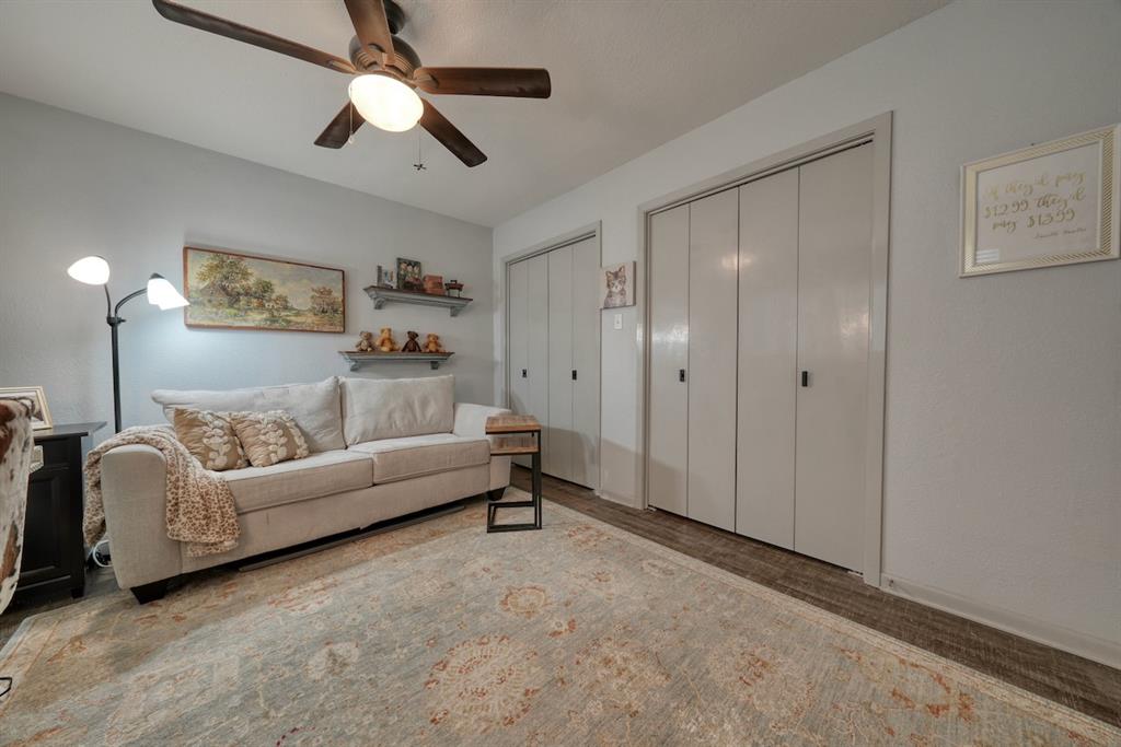 HIDE A WAY LAKE - Residential