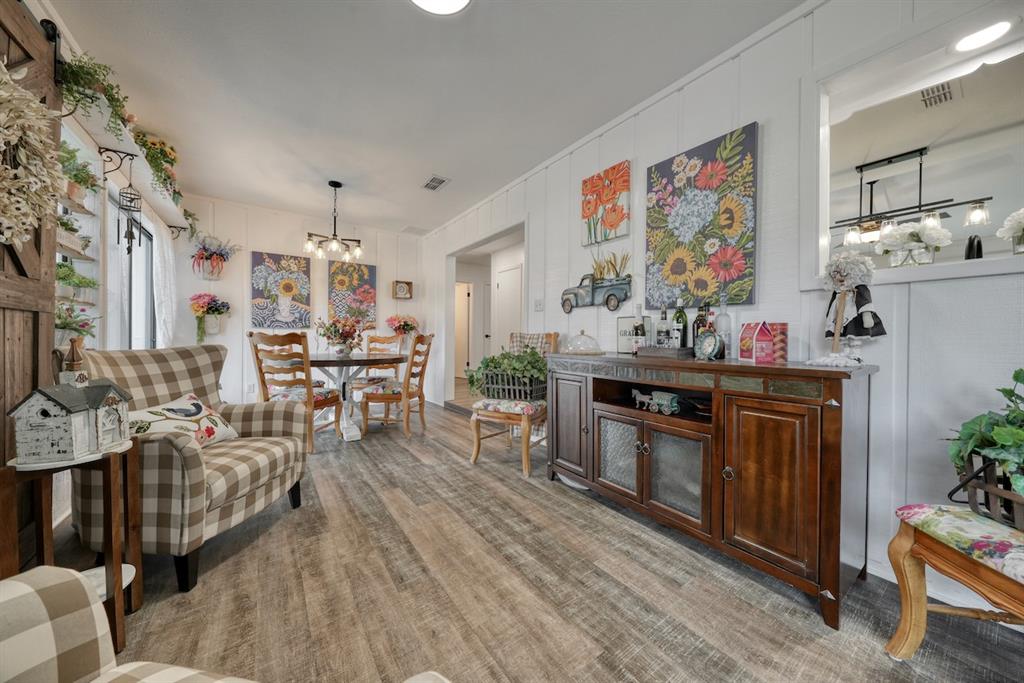 HIDE A WAY LAKE - Residential