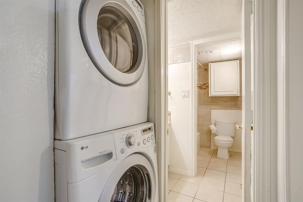 Arlington Oaks Condo - Residential