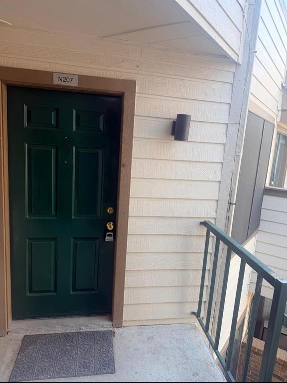 Arlington Oaks Condo - Residential