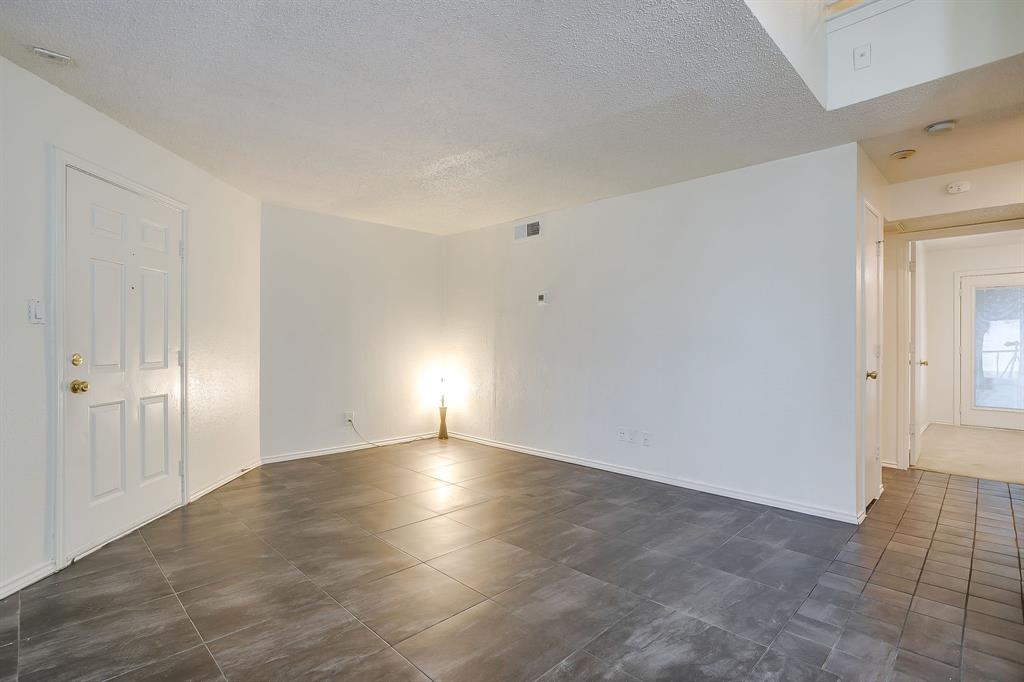 Arlington Oaks Condo - Residential